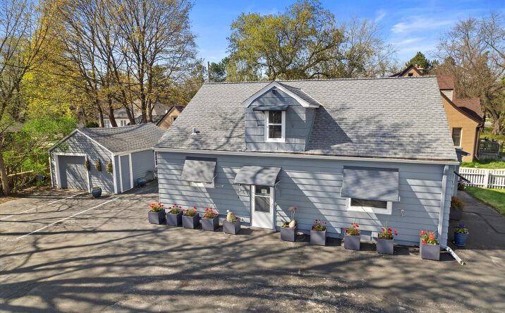 Pictures of Retail, Industrial property located at 6213 N Green Bay Ave, Glendale, WI 53209 for sales - image #1