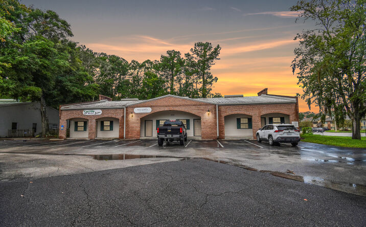 Pictures of Office property located at 3938 Sunbeam Rd, Jacksonville, FL 32257 for sales - image #1