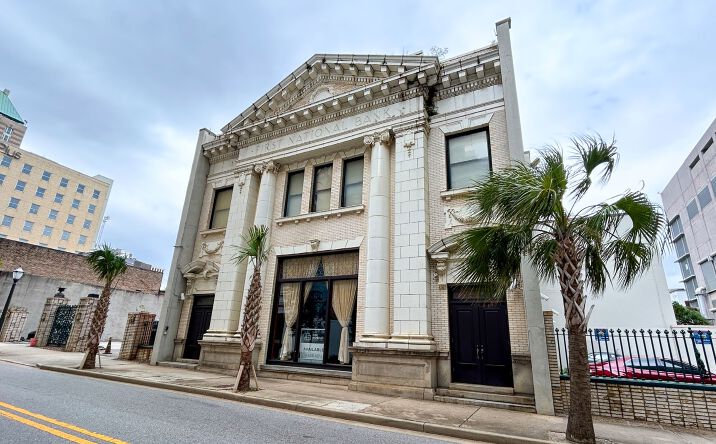 Pictures of Multifamily property located at 68 St Francis St, Mobile, AL 36602 for sales - image #1