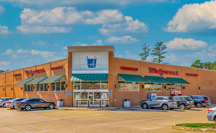 Pictures of Retail property located at 6101 W 70th St, Shreveport, LA 71129 for sales - image #1