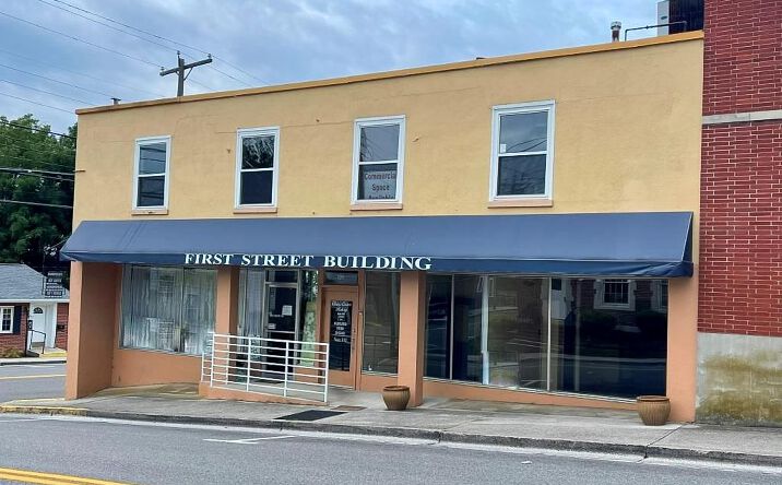 Pictures of Office property located at 195 S 1st Street, Wytheville, VA 24382 for sales - image #1