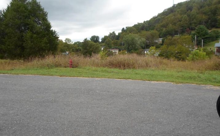 Pictures of Land, Multifamily property located at Lot 17 Ridge Drive, Lebanon, VA 24266 for sales - image #1