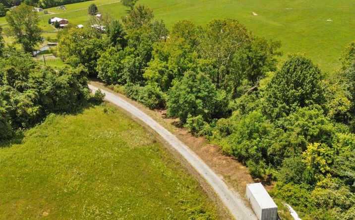 Pictures of Land, Multifamily property located at TBD Creekside Court Lot# 213, Bristol, VA 24202 for sales - image #1