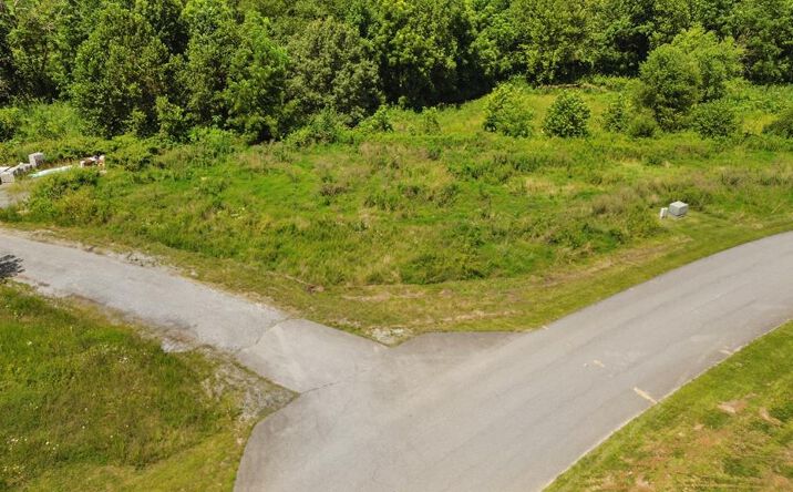 Pictures of Land, Multifamily property located at TBD Creekside Court Lot #216, Bristol, VA 24202 for sales - image #1