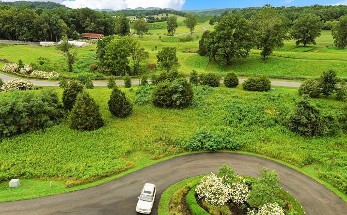 Pictures of Land, Multifamily property located at TBD Tbd Prospect Place Unit # Lot 176, Bristol, VA 24202 for sales - image #1