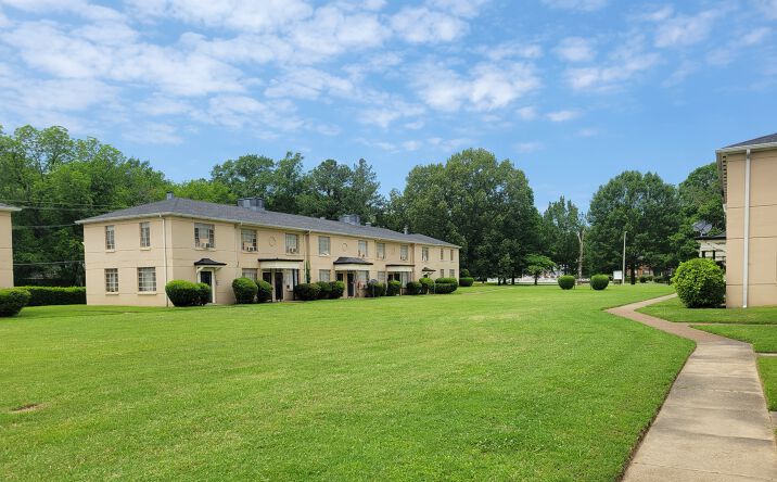 Pictures of Multifamily property located at 1903 S Pkwy E, Memphis, TN 38114 for sales - image #1