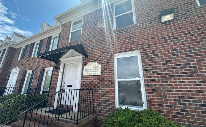 Pictures of Office property located at 581 Executive Pl, Fayetteville, NC 28305 for sales - image #1