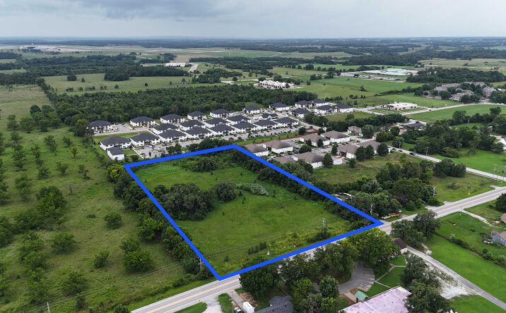 Pictures of Retail, Multifamily, Office, Mixed Use, Land property located at SW Regional Airport Blvd, Bentonville, AR 72712 for sales - image #1