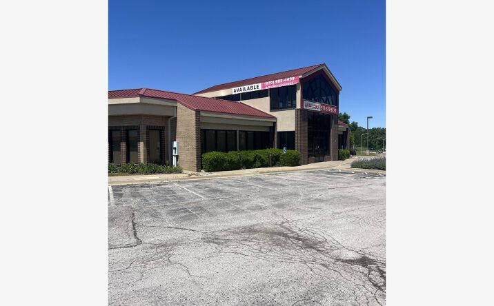 Pictures of Office, Retail property located at 5520 Hedge Lane Terrace, Shawnee, KS 66226 for sales - image #1