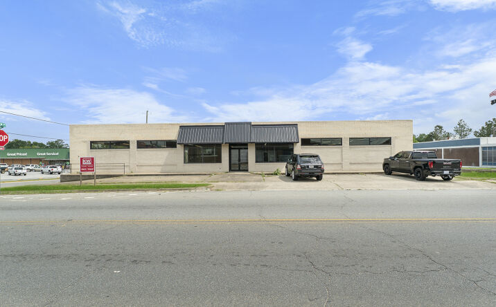 Pictures of Mixed Use property located at 201 W Moring St, Swainsboro, GA 30401 for sales - image #1