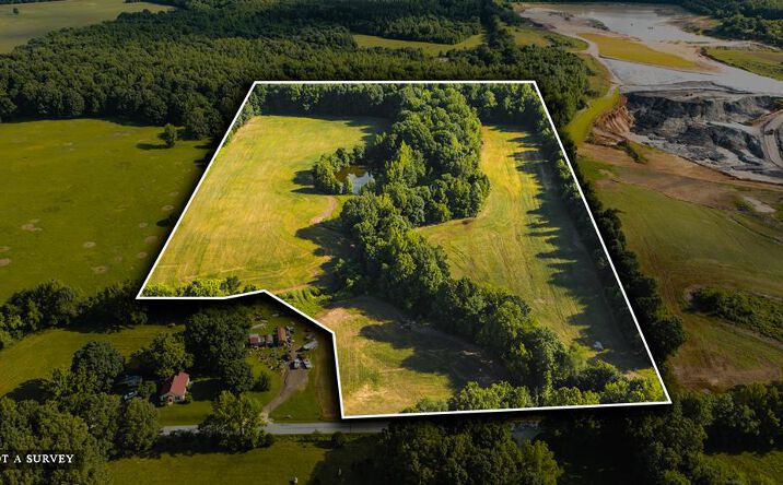 Pictures of Land property located at Will Young, Greenfield, TN 38230 for sales - image #1