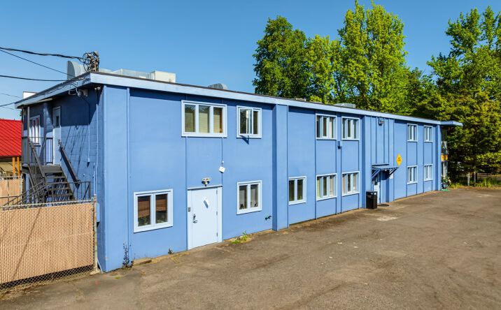 Pictures of Office property located at 944 W 5th Ave, Eugene, OR 97402 for sales - image #1