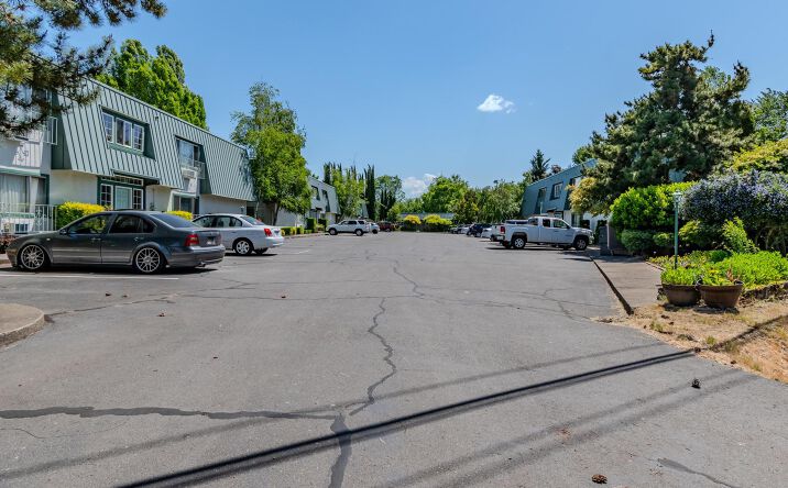 Pictures of Multifamily property located at 349 W Pine St, Central Point, OR 97502 for sales - image #1