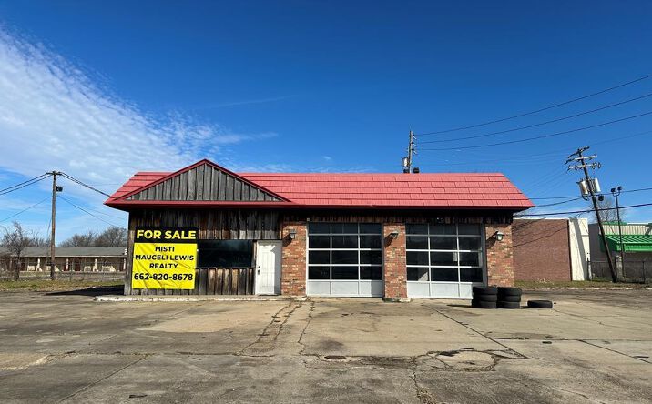 Pictures of Retail property located at 2512 Hwy 82, Greenville, MS 38703 for sales - image #1