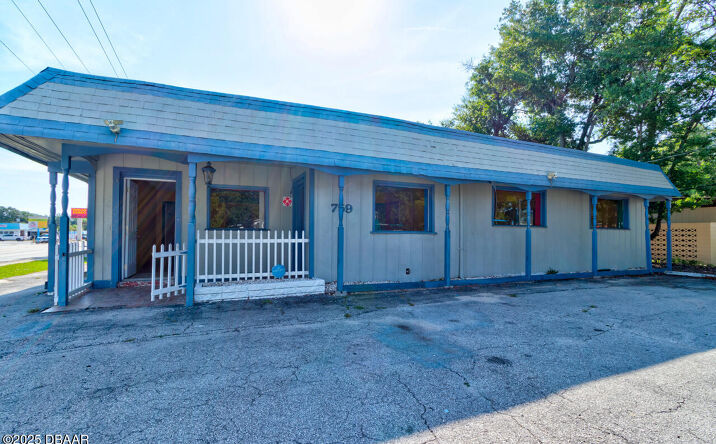 Pictures of Office, Special Purpose, Retail property located at 759 DERBYSHIRE Road, Daytona Beach, FL 32114 for sales - image #1