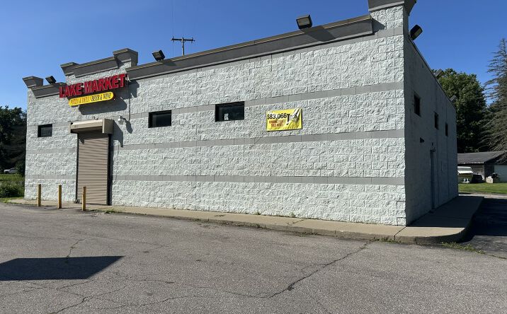 Pictures of Retail property located at 1372 e lake road, Clio, MI 48420 for sales - image #1