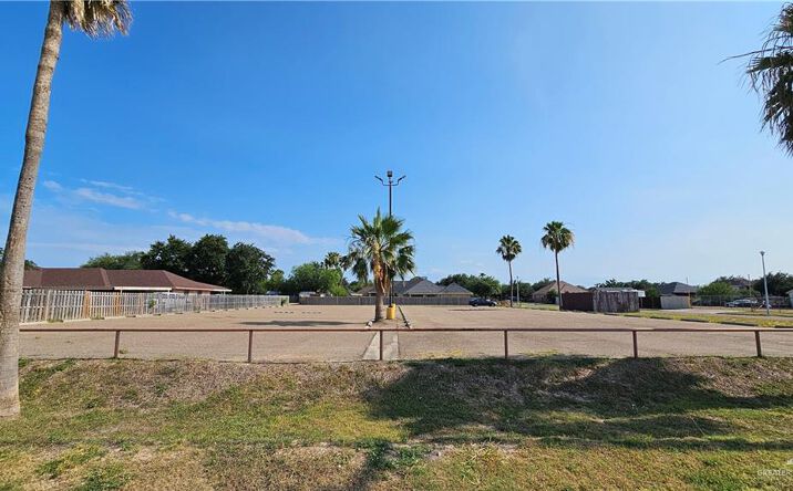 Pictures of Land property located at 712 US Highway Business 83 Highway, La Joya, TX 78560 for sales - image #1