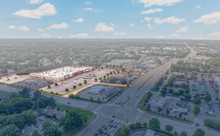Pictures of Retail property located at 1245 N Germantown Pkwy, Memphis, TN 38016 for sales - image #1