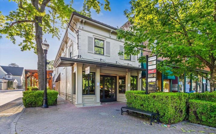Pictures of Mixed Use property located at 320 Center St, Healdsburg, CA 95448 for sales - image #1