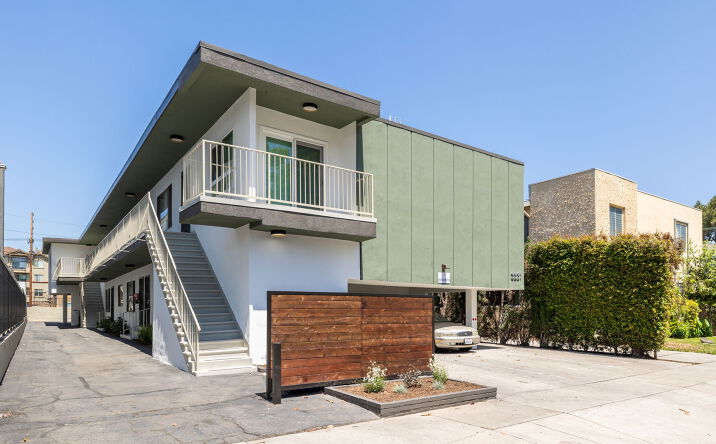 Pictures of Multifamily property located at 3337 S Durango Ave, Los Angeles, CA 90034 for sales - image #1