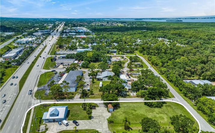 Pictures of Special Purpose property located at 1204 S Us Highway 1, Vero Beach, FL 32962 for sales - image #1