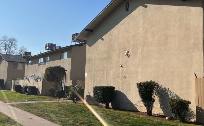 Pictures of Multifamily property located at 475 N Manila Ave, Fresno, CA 93727 for sales - image #1