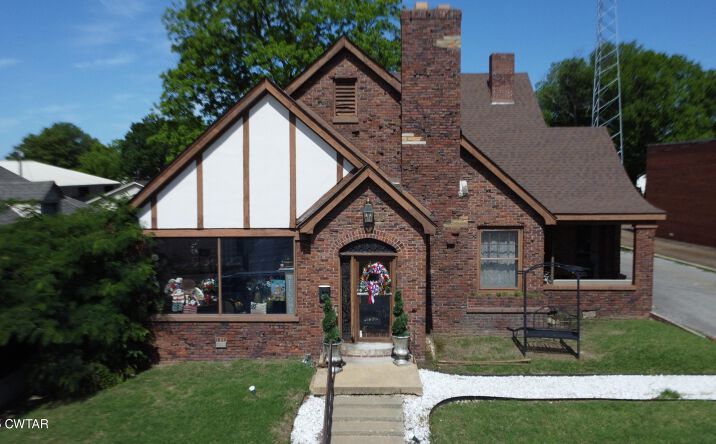 Pictures of Business for Sale, Office property located at 321 Troy Avenue, Dyersburg, TN 38024 for sales - image #1