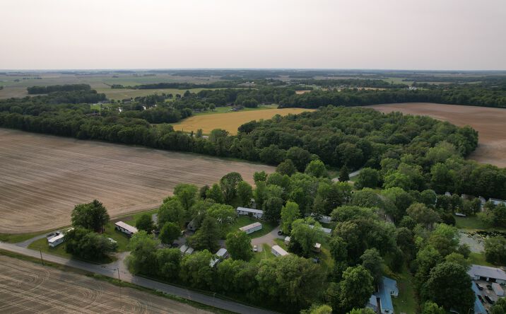 Pictures of Mobile Home Park property located at 11500 County Rd 920 E, Mount Carmel, IL 62863 for sales - image #1