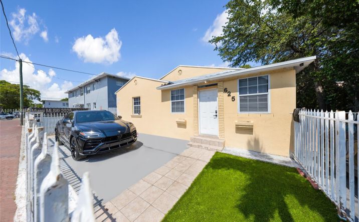Pictures of Multifamily property located at 625 SW 16th Ave, Miami, FL 33135 for sales - image #1