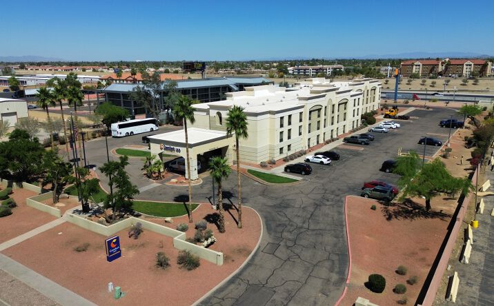 Pictures of Hospitality property located at 5152 W Latham St, Phoenix, AZ 85043 for sales - image #1