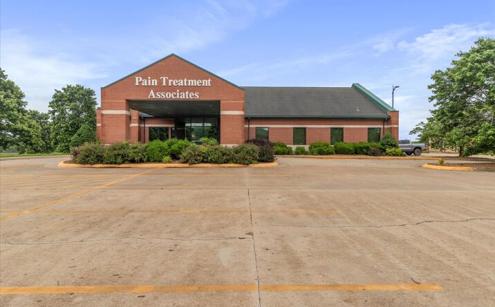 Pictures of Office property located at 1410 Doctors Dr, West Plains, MO 65775 for sales - image #1