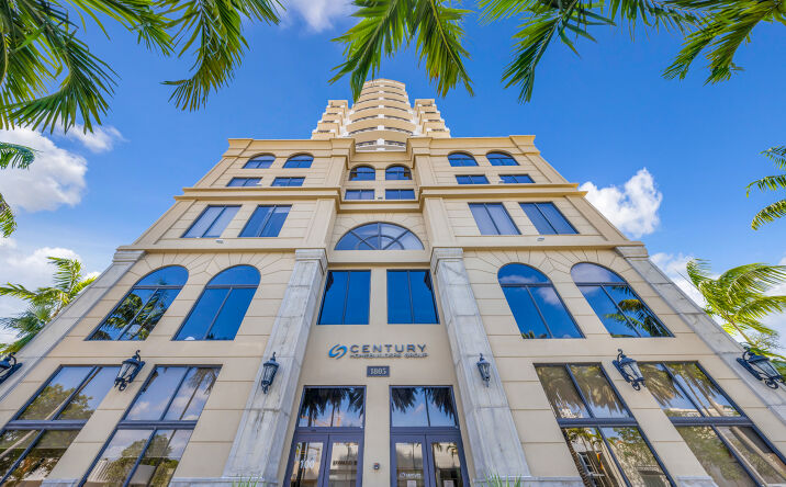 Pictures of Office property located at 1805 Ponce De Leon Blvd, coral gables, FL 33134 for sales - image #1