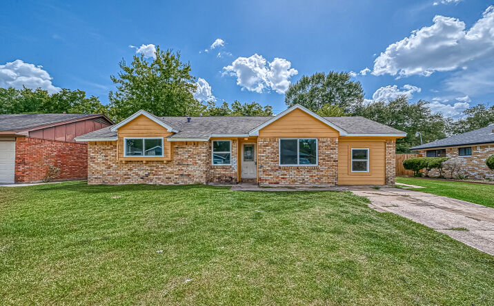 Pictures of Multifamily property located at 5606 Elm Springs Dr., Houston, TX 77048 for sales - image #1