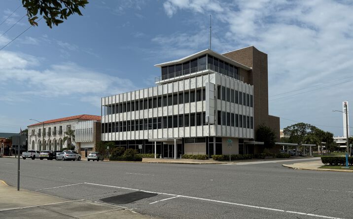 Pictures of Office property located at 230 N. Beach Street, Daytona Beach, FL 32114 for sales - image #1