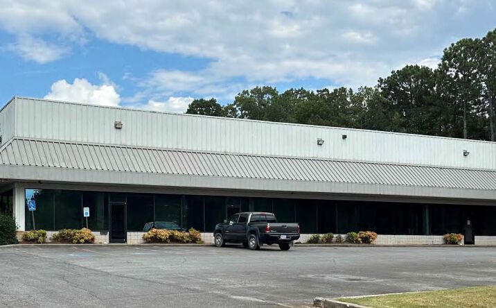 Pictures of Office, Industrial property located at 3675 Kennesaw North Industrial Pkwy, Kennesaw, GA 30144 for sales - image #1