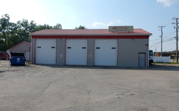 Pictures of Special Purpose property located at 133 W Blue Lick Rd, Shepherdsville, KY 40165 for sales - image #1