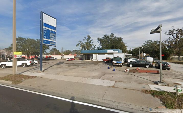 Pictures of Industrial, Retail property located at 3334 S 15th, St Petersburg, FL 33127 for sales - image #1
