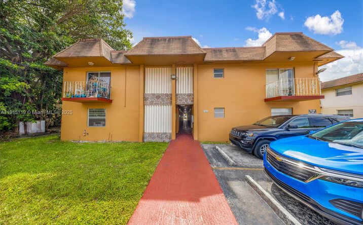 Pictures of Multifamily property located at 980 NW 45th Ave, Miami, FL 33126 for sales - image #1