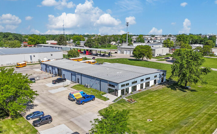 Pictures of Industrial property located at 3300 101st St, Urbandale, IA 50322 for sales - image #1