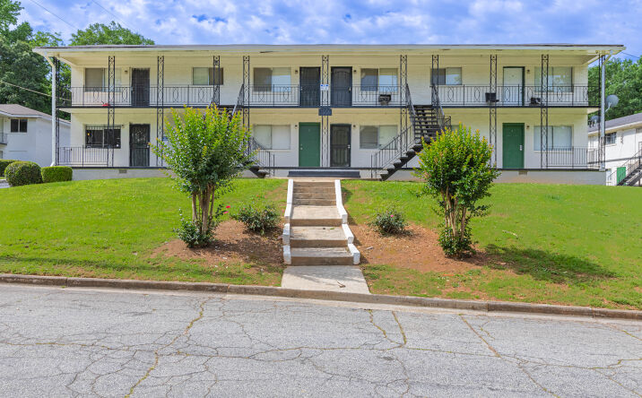 Pictures of Multifamily property located at 1944 Dunlap Avenue, East Point, GA 30344 for sales - image #1