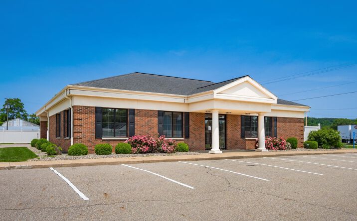 Pictures of Mixed Use, Office, Retail property located at 220 E State St, Newcomerstown, OH 43832 for sales - image #1