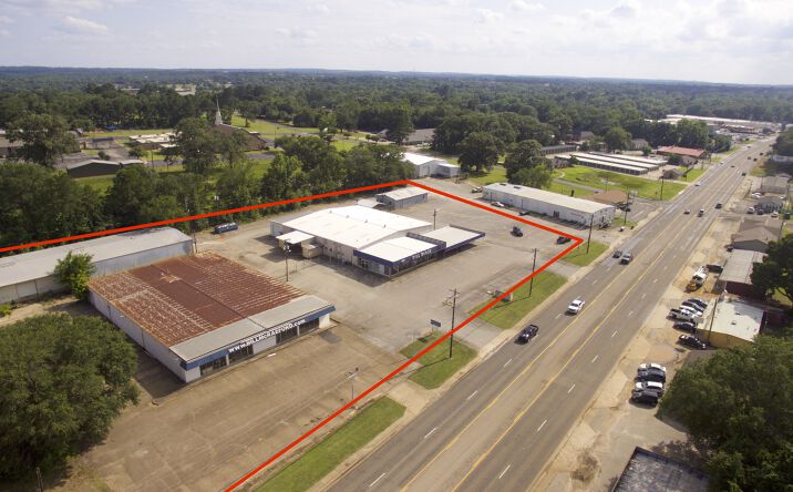 Pictures of Industrial property located at 1511 E Rusk St, Jacksonville, TX 75766 for sales - image #1