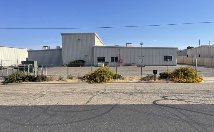 Pictures of Industrial property located at 5690 E Dayton Avenue, Fresno, CA 93727 for sales - image #1