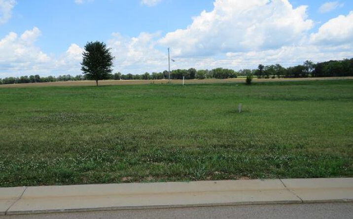 Pictures of Land property located at 0 Lot 25 Hunters Estates, Hopkinsville, KY 42240 for sales - image #1