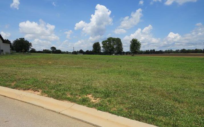 Pictures of Land property located at 0 Lot 26 Hunters Estates, Hopkinsville, KY 42240 for sales - image #1