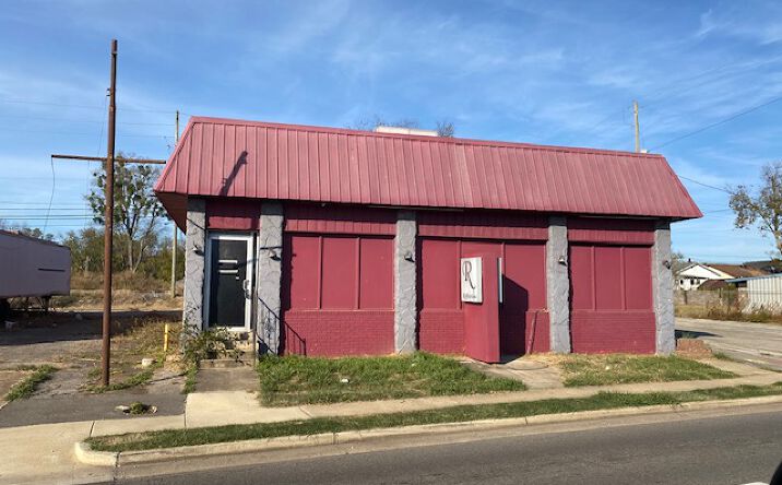 Pictures of Retail property located at 1000 3rd Ave W, Birmingham, AL 35204 for sales - image #1