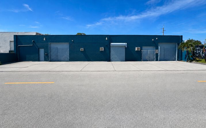 Pictures of Industrial property located at 711 NW 1st St, Fort Lauderdale, FL 33311 for sales - image #1