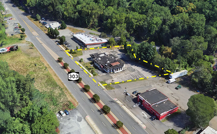 Pictures of Retail property located at 587 NY-303, Blauvelt, NY 10913 for sales - image #1