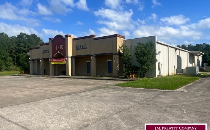 Pictures of Industrial, Retail property located at 11535 I-10, Orange, TX 77630 for sales - image #1