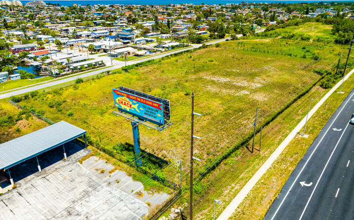 Pictures of Land property located at 13511 US Highway 19, Hudson, FL 34667 for sales - image #1